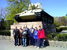 am sowjetischen Ehrenmal im Tiergarten; Foto: privat