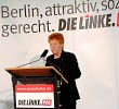 Petra Pau auf dem Berliner Landesparteitag; Foto: Axel Hildebrandt